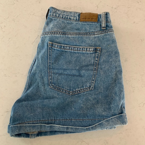 American Eagle Light Wash Mom Shorts - Picture 4 of 11